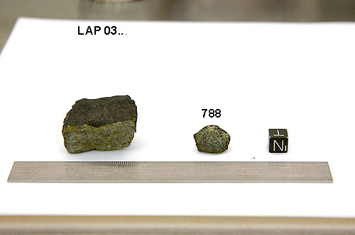 Lab Photo of Sample LAP 03788 Showing Splits