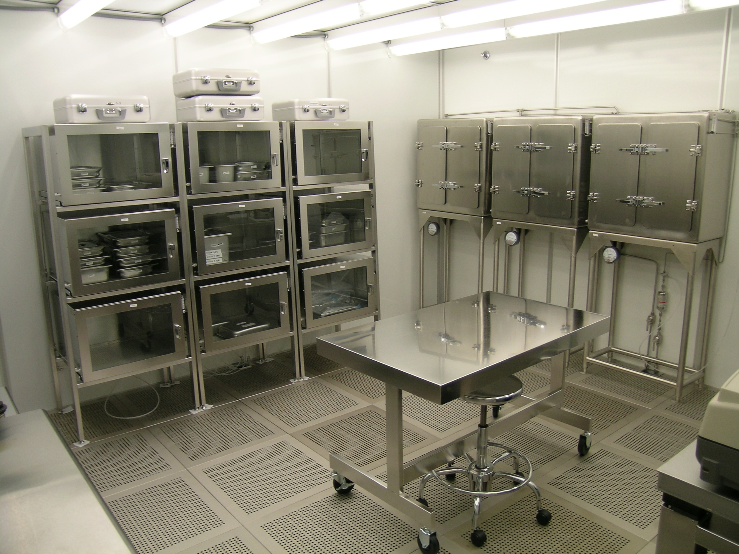 Stainless steel, nitrogen-purged storage cabinets for Genesis samples